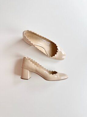 CHLOE Lauren Nude Patent Leather Scalloped Round Toe Block Heel Pumps, Size 38.5